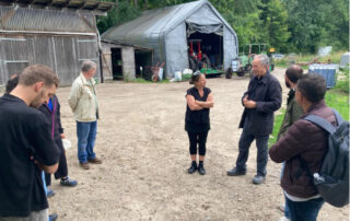 Besucher der Humbold Universität bei der BioKräuterei